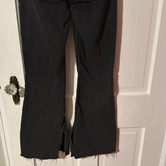 Hollister High Rise Flare Faded Black Denim Jeans Raw Hem 5 R 27 waist 31 Length - Picture 11 of 12
